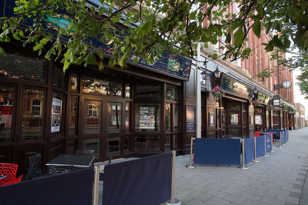 Отель The Furness Railway Wetherspoon Барроу-ин-Фернесс Экстерьер фото