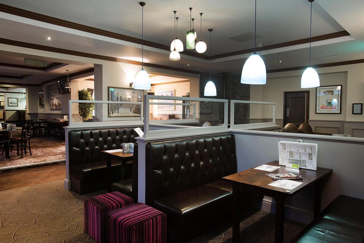 Отель The Furness Railway Wetherspoon Барроу-ин-Фернесс Экстерьер фото
