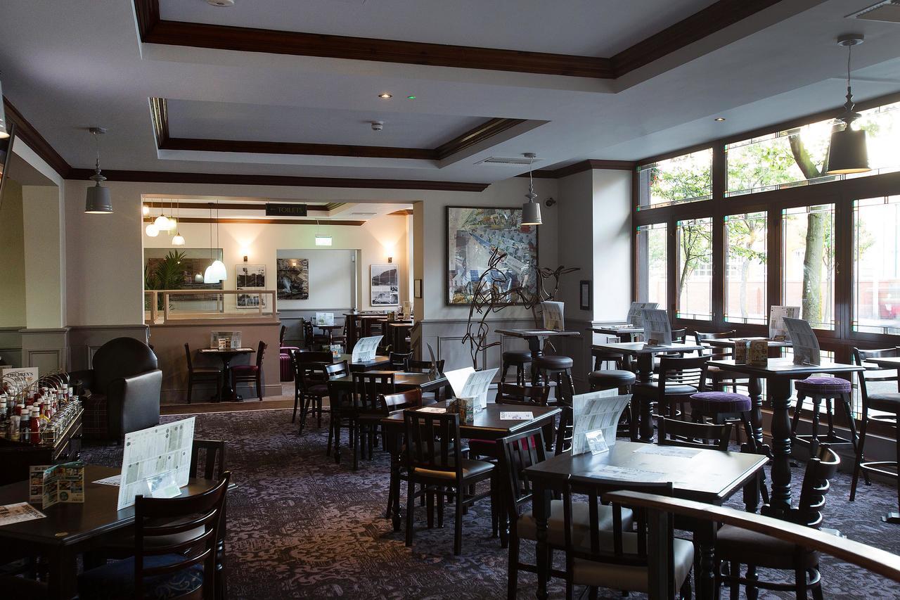 Отель The Furness Railway Wetherspoon Барроу-ин-Фернесс Экстерьер фото